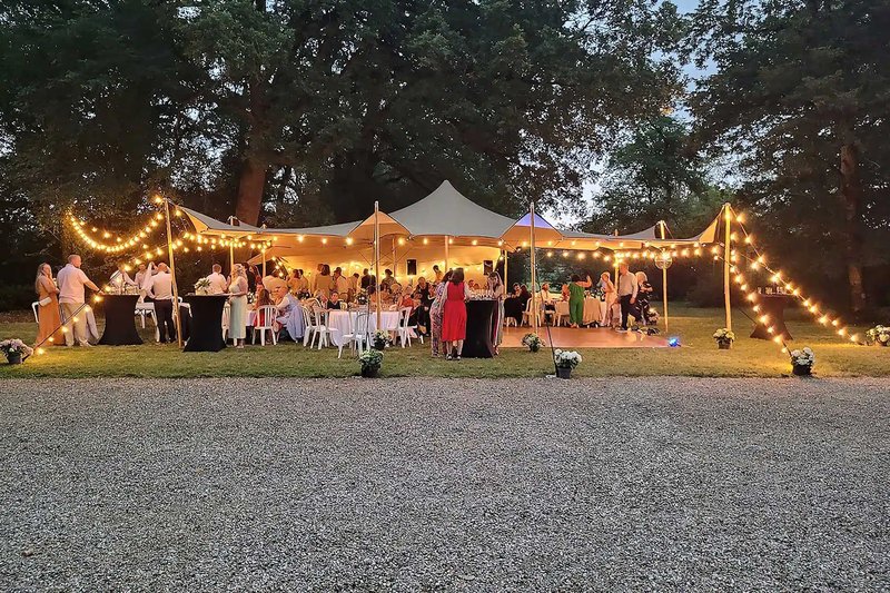 Ça Me Tente | Location de tentes, mobiliers et sanitaires pour événements privés et professionnels en Occitanie et Provence — location sanitaires événementiels