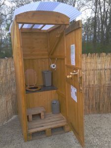 Popos & Copeaux, Location de toilettes sèches — location de sanitaires Theys