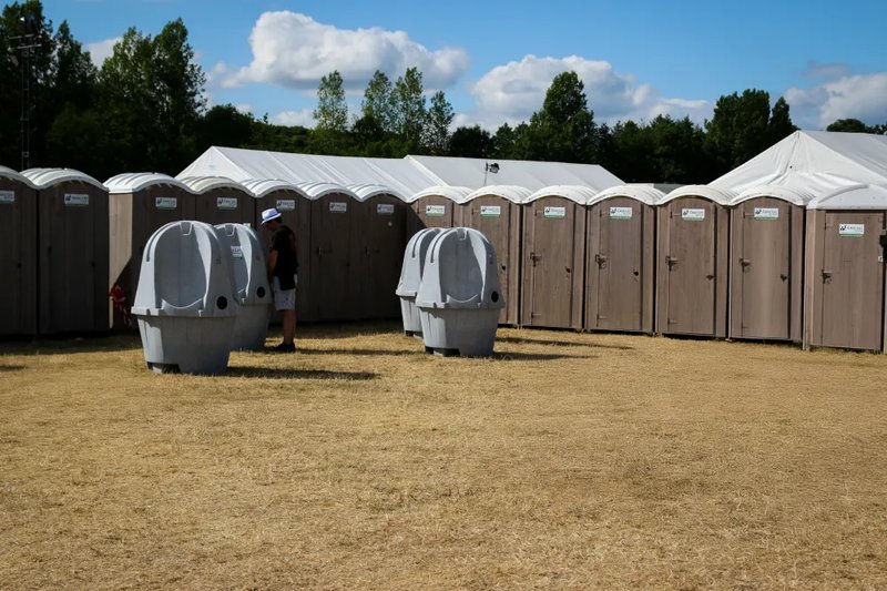 SIEGE DE CAUX LOC SERVICES - AGENCE DE NORMANDIE — location sanitaires événementiels
