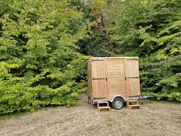Chic Chiott — caravane sanitaire VIP à Bourges
