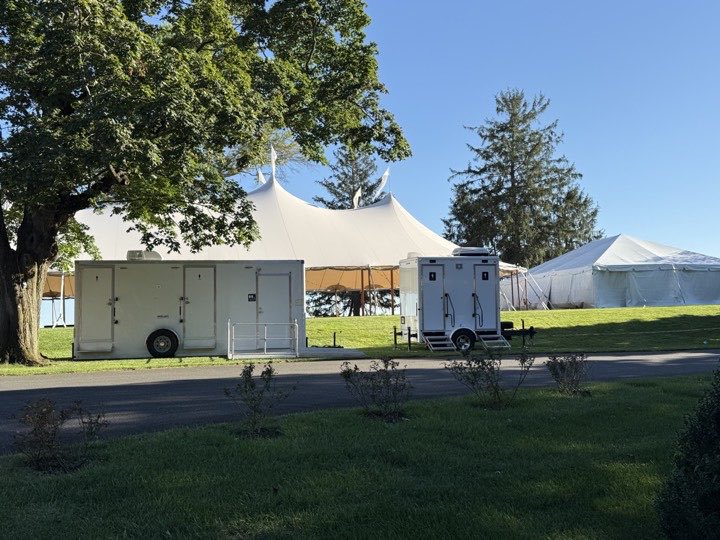 Eco-Loc Event — cabines bois LED en Vendée